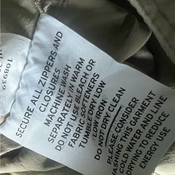 REI Convertible Roll Up Hiking Lightweight Pants Outdoors
Women's 12 - Picture 12 of 15